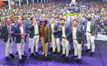 Banda Tierra Sagrada hace cantar y bailar a San Pedro Cholula