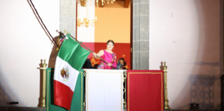 Grito de Independencia reúne a 10 mil personas en Zacatlán