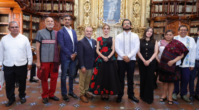 Biblioteca Palafoxiana cumple 380 años de legado cultural