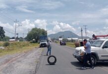 Bloquean la Amozoc-Nautla por disputa de terrenos
