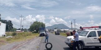 Bloquean la Amozoc-Nautla por disputa de terrenos