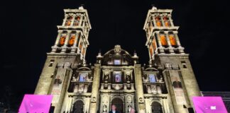 Inauguran nueva iluminación de la Catedral de Puebla