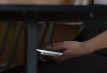 PAN impulsará regulación del uso de celulares en escuelas de Puebla