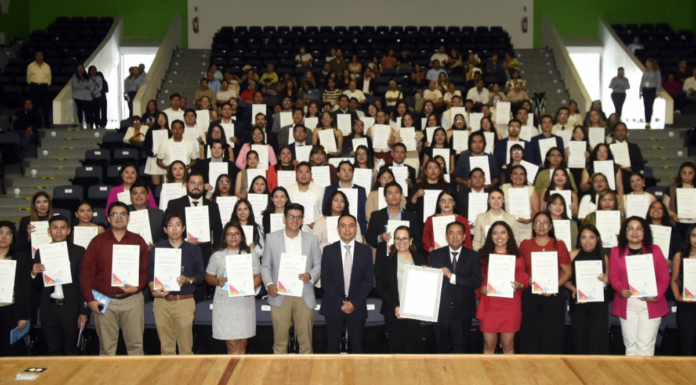 Ceneval reconoce calidad educativa de egresados de la BUAP
