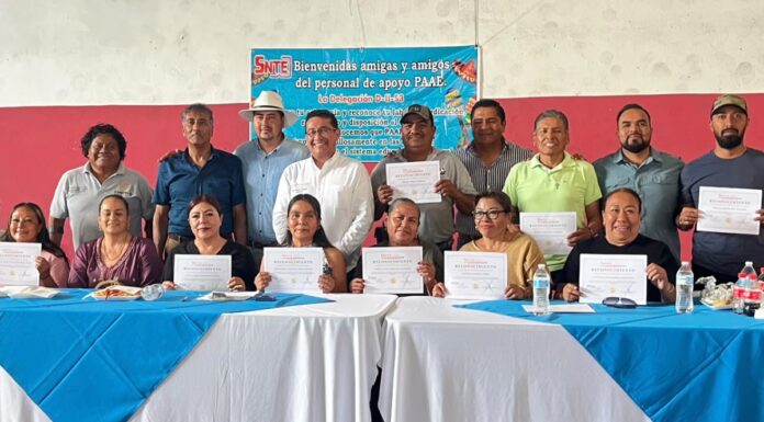 En Chietla, Pável Gaspar reconoce labor del Personal de Asistencia a la Educación