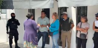 Vecinos del sur se manifiestan frente a oficinas de Agua de Puebla