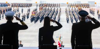 Sheinbaum conmemora 50 años del Heroico Colegio Militar