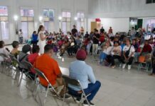 Laura Artemisa se reúne con líderes de colonias en el sur de Puebla