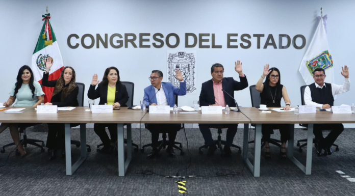 Congreso alista dictamen para disolver Ayuntamiento de Acatlán