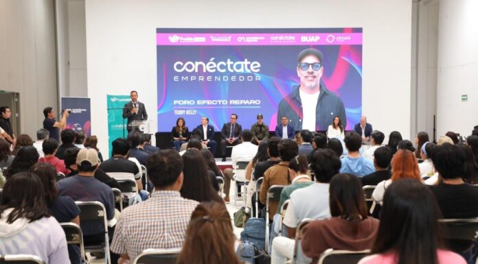 Pepe Chedraui y BUAP realizan Foro Efecto Reparo con muralista Teddy Kelly