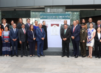 Develan Bando Solemne de Fiestas Patrias en el Congreso de Puebla