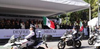 Puebla celebra desfile por 216 aniversario de la Independencia