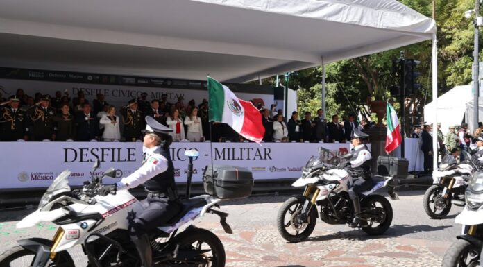 Puebla celebra desfile por 216 aniversario de la Independencia