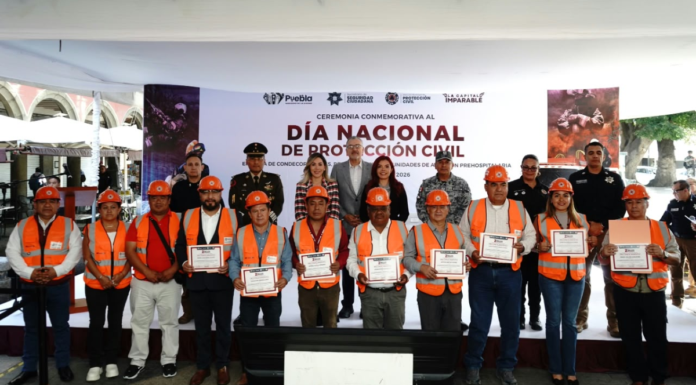 Reconocen a personal de Protección Civil de Puebla por su labor