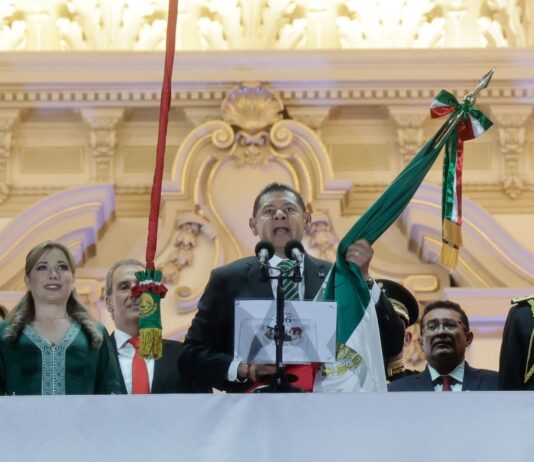“Vivan las madres buscadoras”, añade Armenta a Grito de Independencia