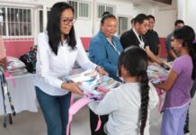 Ariadna Ayala entrega 5 mil kits escolares en Atlixco