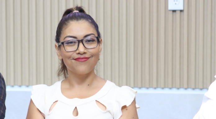 Leonela Martínez destaca presentación de su Segundo Informe