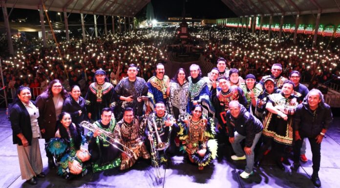 Los Askis ponen a bailar cholultecas en la Feria Milenaria