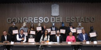 Congreso de Puebla reconoce a luchadores poblanos