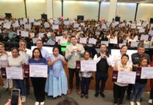 Armenta entrega apoyos de Obra Comunitaria a distritos locales