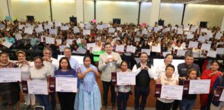 Armenta entrega apoyos de Obra Comunitaria a distritos locales