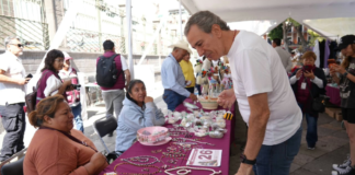Pepe Chedraui promueve productos locales y artesanías poblanas
