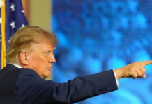 Trump promete 5 mil dólares a votantes si republicanos retienen el Congreso en noviembre