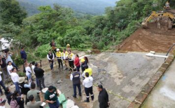 Armenta supervisa atención a puntos carreteros afectados en la Sierra Norte