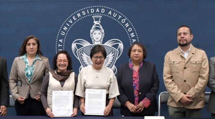 BUAP y Universidad Rosario Castellanos firman alianza académica