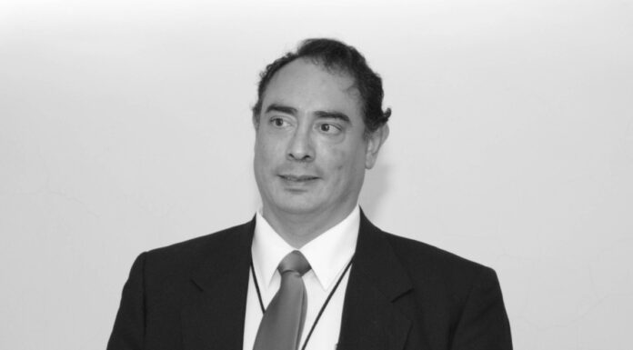 Hallan sin vida a Rubén Curiel, ex fiscal Anticorrupción de Puebla en sótano del CIS