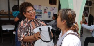 DIF Cuautlancingo acompaña entrega de despensas en San Lorenzo Almecatla
