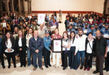 Gobierno estatal entrega 100 constancias de capacitación turística en Zacatlán
