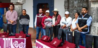 San Pedro Cholula entrega uniformes nuevos a personal de Intendencia