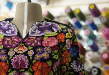 Vestido de Sheinbaum en Grito de Independencia rindió homenaje a artesanas muxes