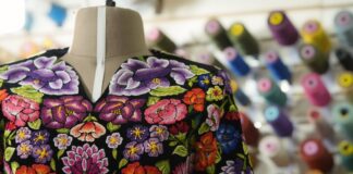 Vestido de Sheinbaum en Grito de Independencia rindió homenaje a artesanas muxes