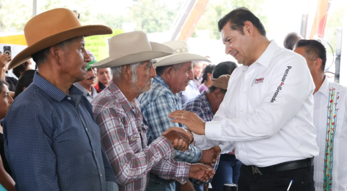 Armenta anuncia obras carreteras y apoyos para Xiutetelco