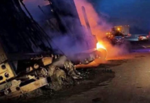 Tractocamión se incendia tras accidente en la autopista Puebla-Orizaba