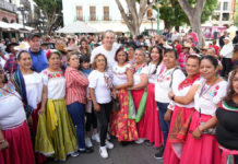 Celebran fiestas patrias con activación física musicalizada en Puebla