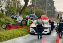 Automóvil vuelca en la Teziutlán-Acajete y deja un lesionado