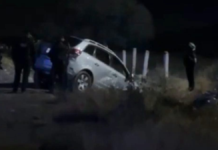 Camioneta de presuntos asaltantes se estrella en la Cuacnopalan-Oaxaca