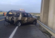 Camioneta choca contra barra de contención en la San Antonio–Virreyes