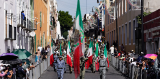Puebla se viste de verde, blanco y rojo por desfile del 16 de septiembre
