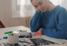 42% de las mujeres en México vive con estrés financiero alto