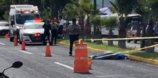 Autobús atropella y mata a un hombre en Izúcar; chofer huyó