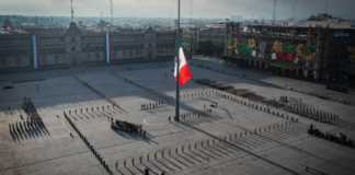 México rinde homenaje a víctimas de los sismos de 1985 y 2017