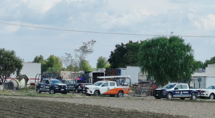 Se incendia depósito de vehículos en zona limítrofe de Tepeaca