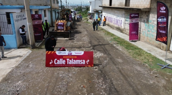 Inicia rehabilitación vial de la calle Talamsa en Xochimehuacan