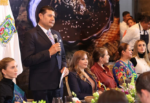 Armenta encabeza Comida Homenaje del Mole Poblano