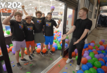 Mexicano gana reto de MrBeast tras 202 días encerrado en un súper