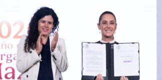 Sheinbaum firma decreto de entornos digitales seguros para menores